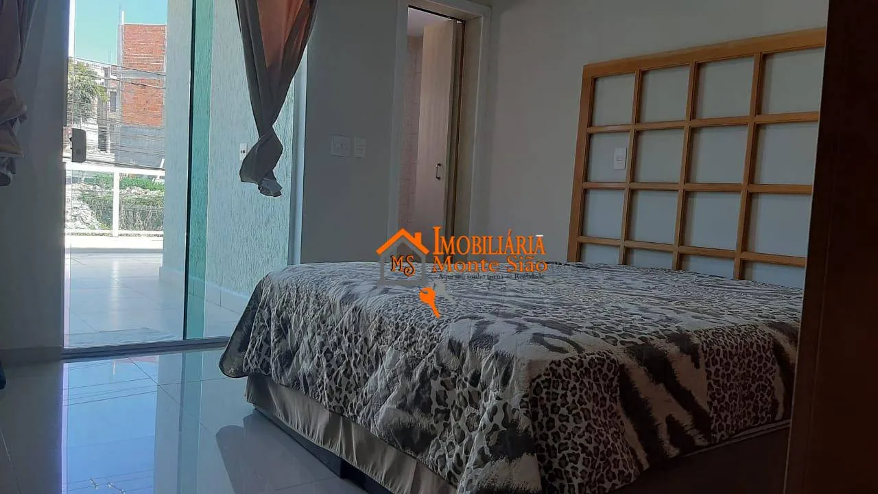 Imagem Sobrado com 3 dormitórios à venda, 177 m² por R$ 550.000,00 - Jardim Maria Clara - Guarulhos/SP