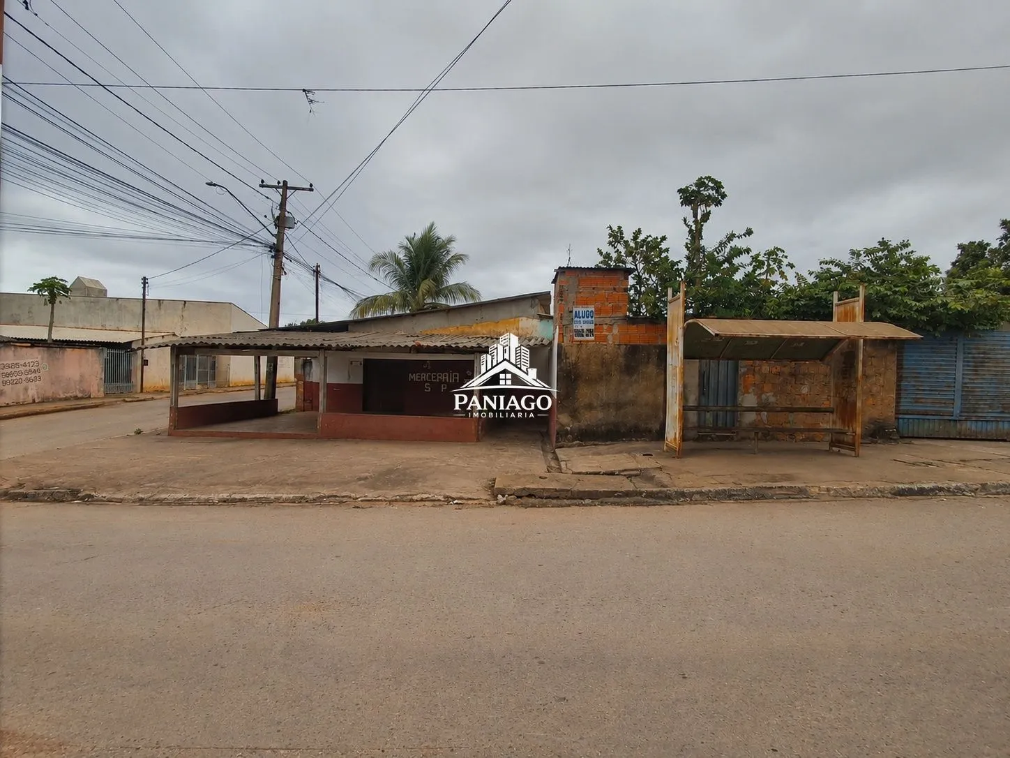 Imagem Imóvel de Esquina com, Ponto Comercial, casa e Amplo Terreno.