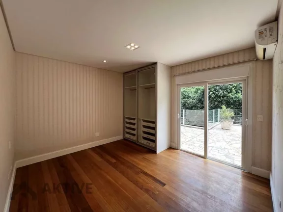 Imagem Casa de Condomínio em Pousada dos Bandeirantes - Carapicuíba