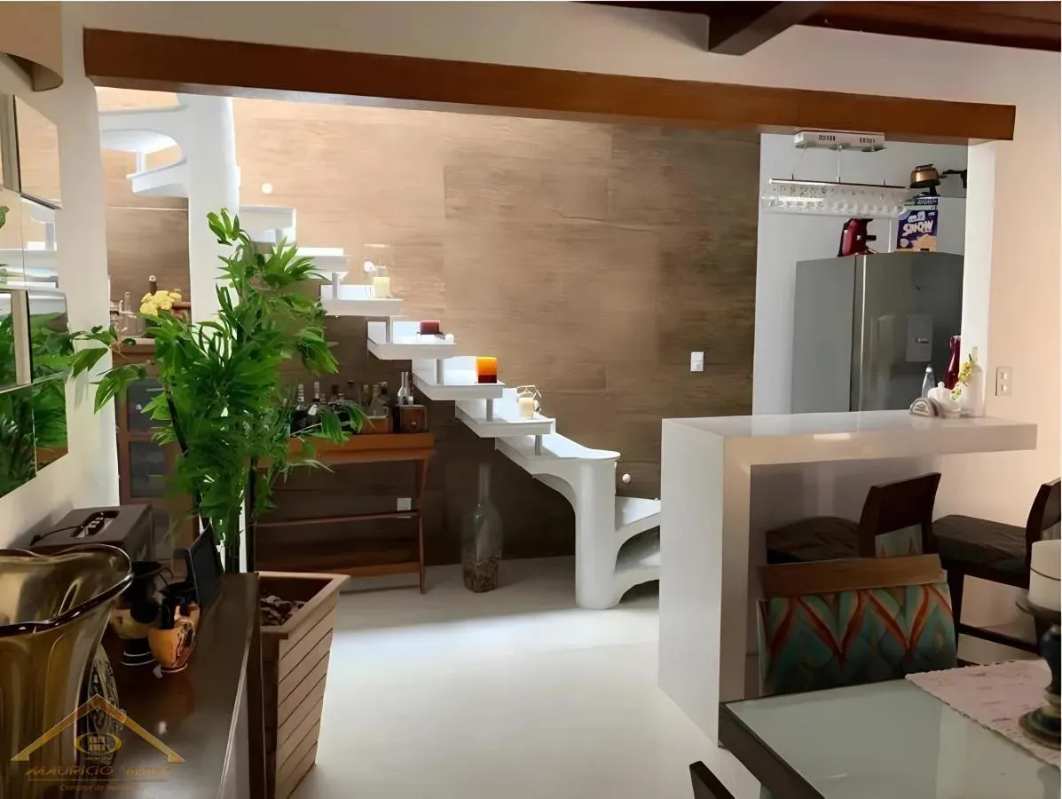 Imagem Casa em Condomínio para Venda em Cabo Frio / RJ no bairro Ogiva