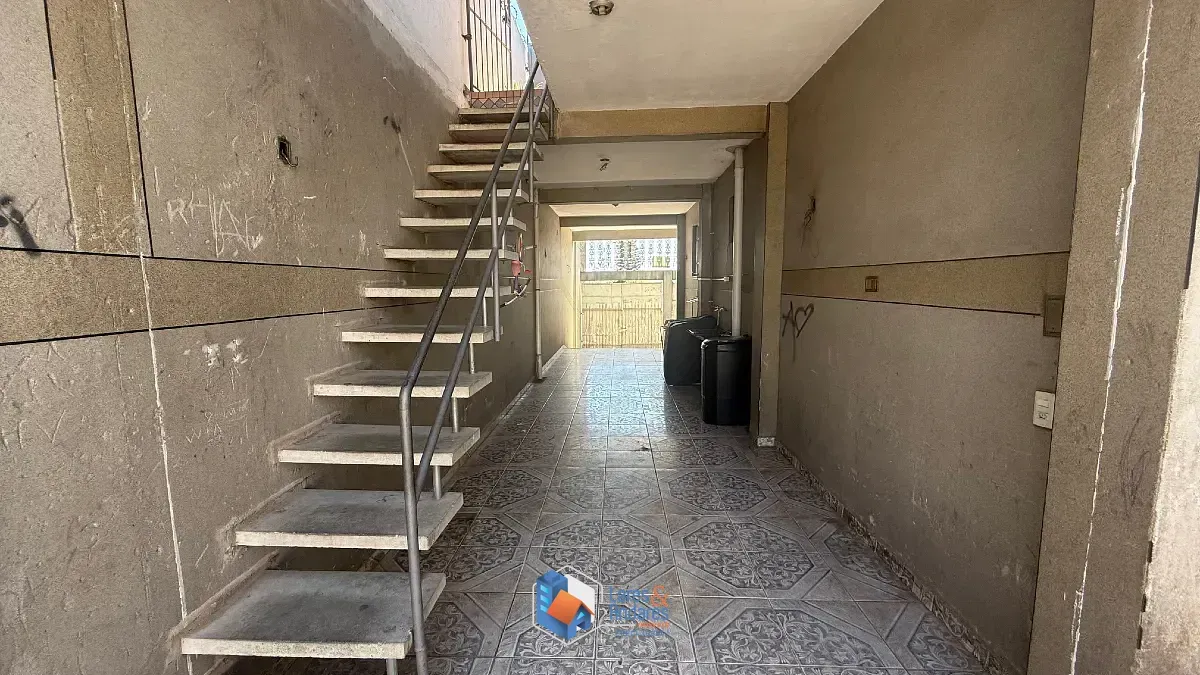Imagem Casa para venda em Jardim Irapiranga com 5 quartos, sendo 1 suíte, 394m²