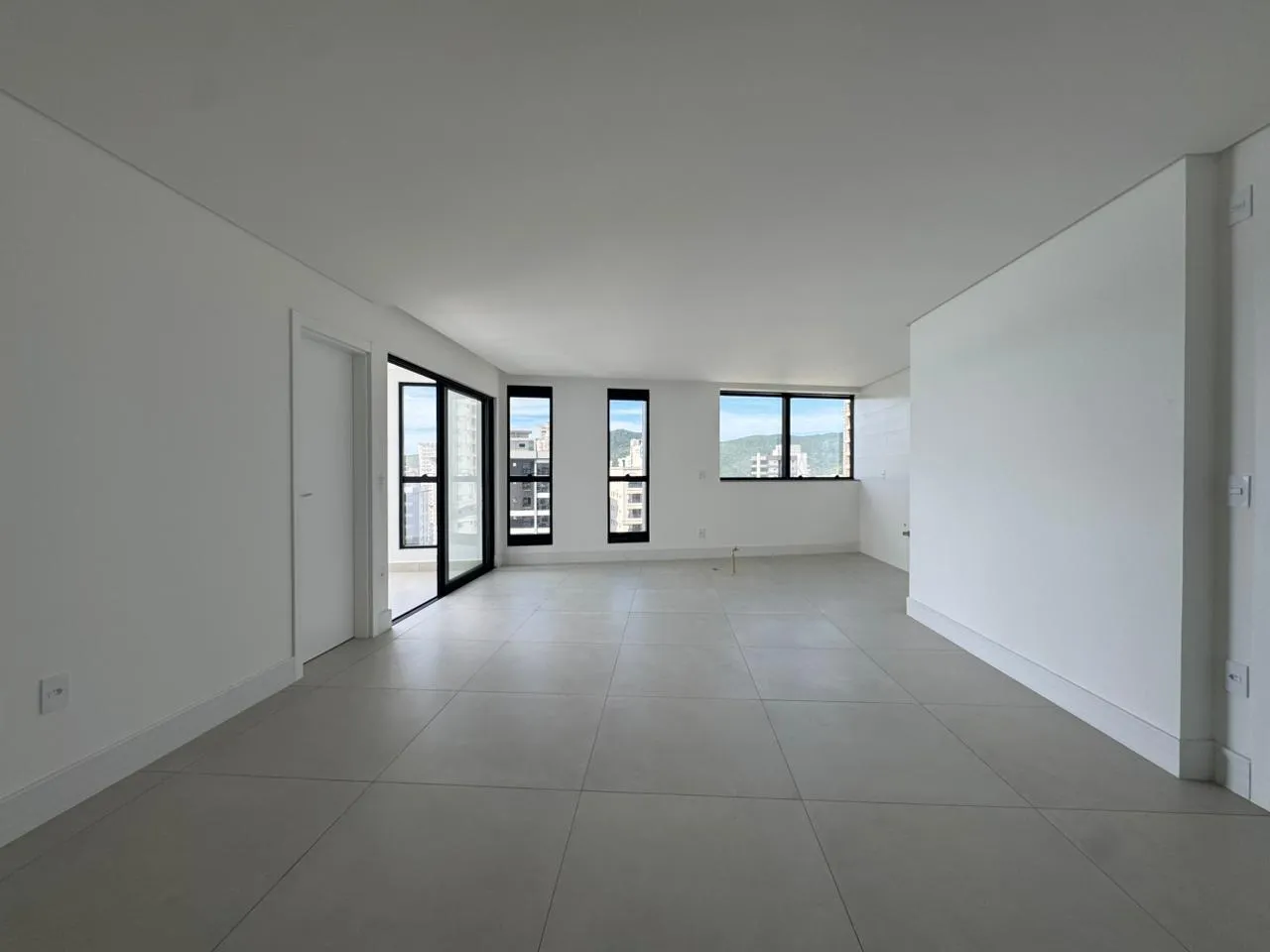 Imagem Apartamento com vista para o mar à venda com 115m2 por R$ 3.300.000,00