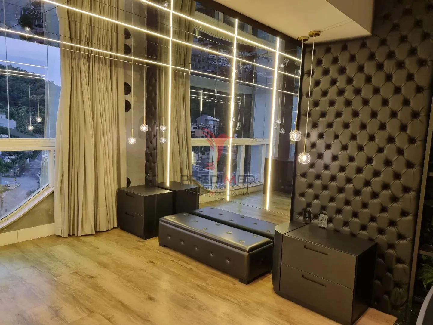 Imagem Exclusividade e Alto Padrão: Cobertura Duplex Atmos Beach em Cabeçudas