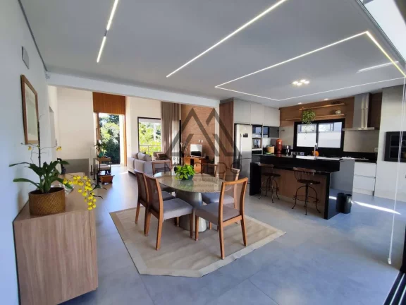 Imagem Imóvel de Alto Padrão, mobiliado com 3 Suítes no Ninho Verde I
