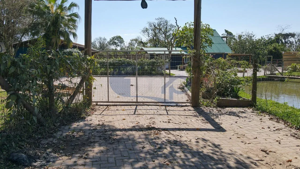 Imagem Sitio com chale e casa de alvenaria em Vila Sao Joao, Torres