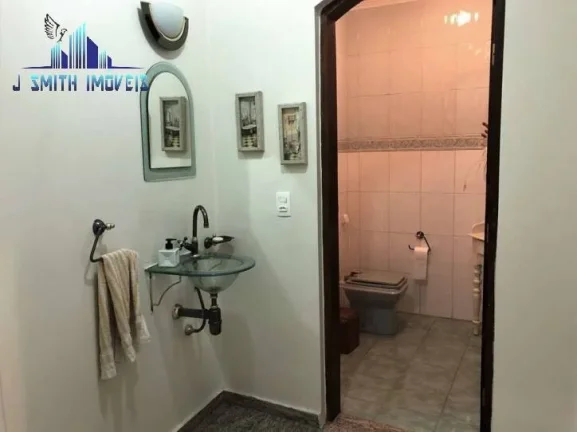 Imagem LINDA CASA CONTEMPORÂNEA, EM FINAL DE RUA COM VISTA PARA O VERDE