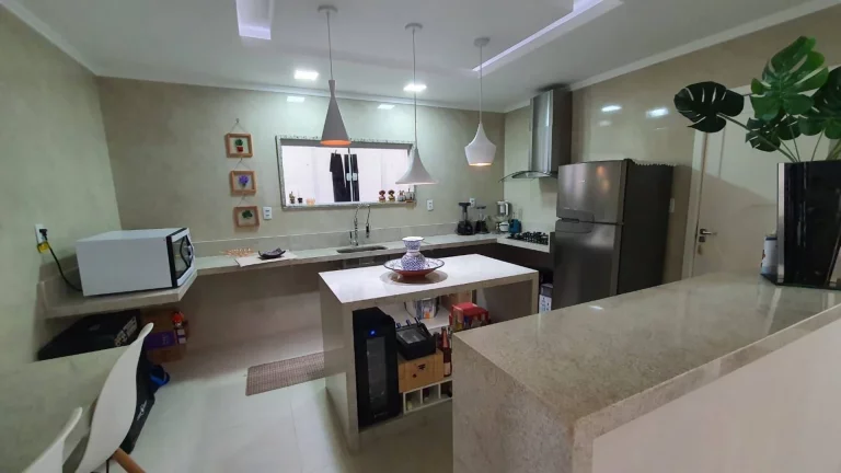 Imagem Casa à Venda no Cond. Rota do Sol - 5 Quartos, Closet Master, 250m²