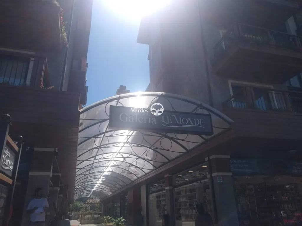 Imagem Vende-se sala comercial no centro de Canela- 68m2- Valor R$800,00