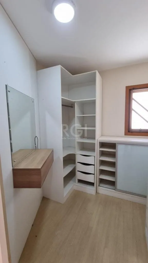 Imagem Sobrado Bairro Hípica - 3 Dormitórios