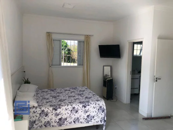 Imagem Casa com 3 dormitórios à venda, 305 m² por R$ 1.250.000,00 - Centro - Socorro/SP