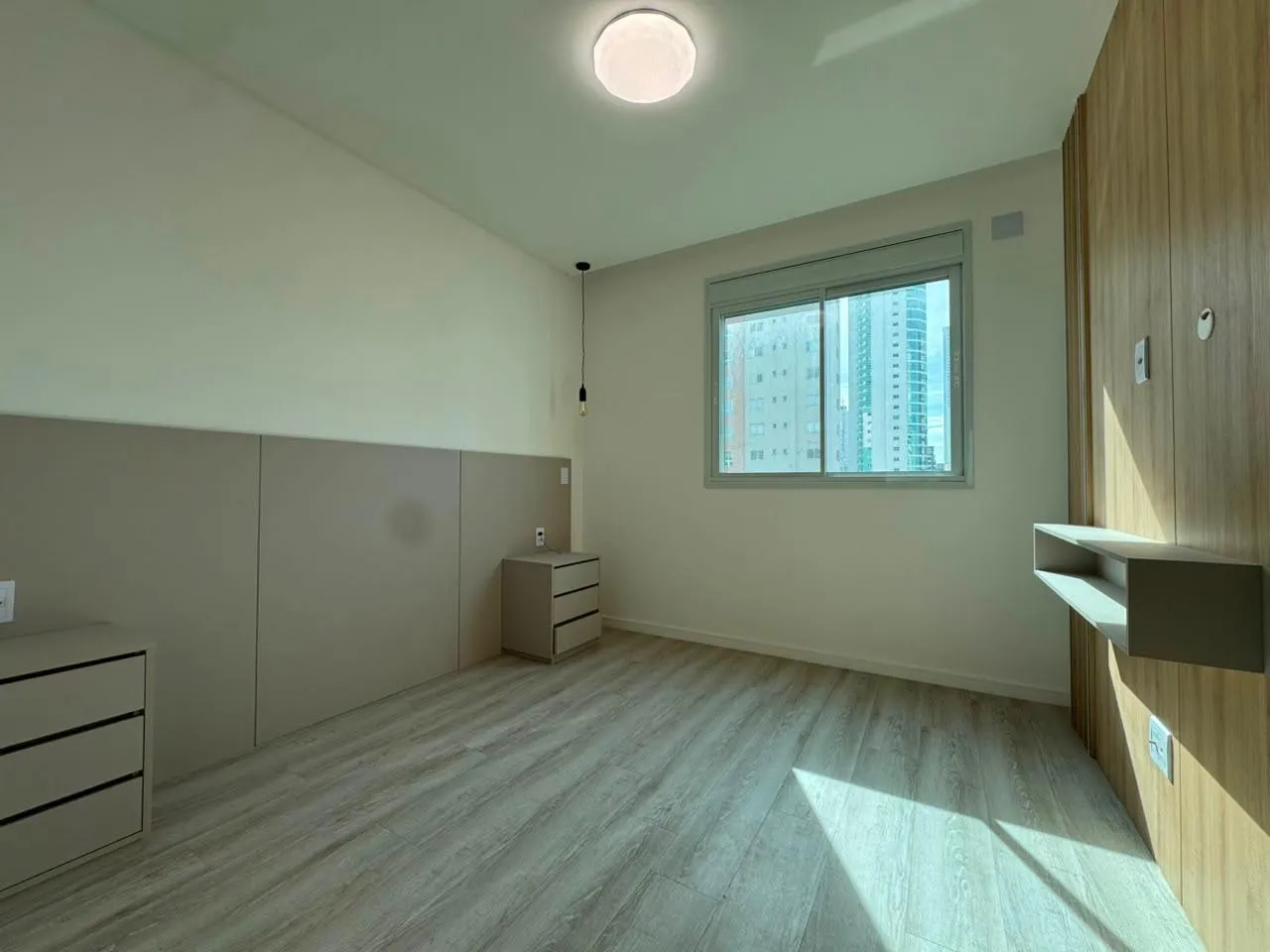Imagem Apartamento com vista para o mar à venda com 142.65m2 por R$ 3.520.000,00