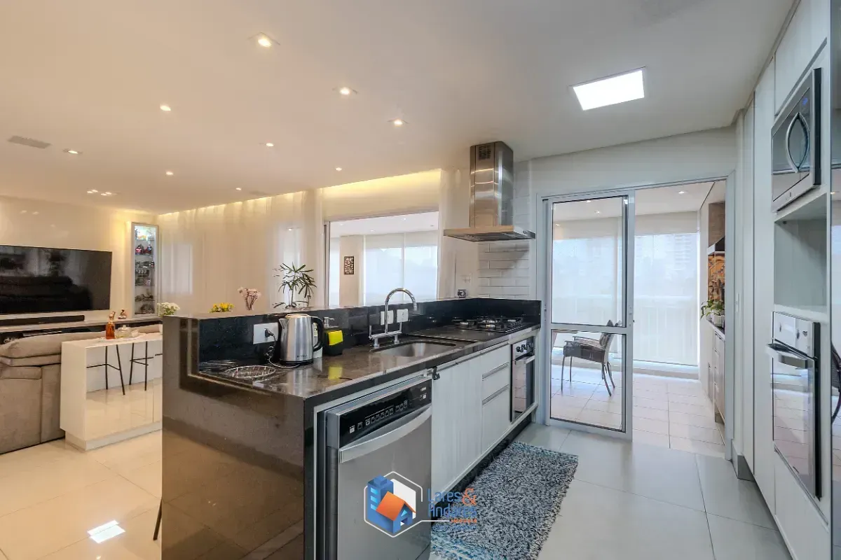 Imagem Apartamento para venda em Santo Amaro com 3 quartos, sendo 1 suíte, 130m²