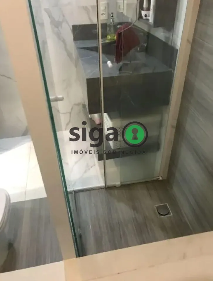 Imagem Apartamento Reformado com 2 Dormitórios, Varanda e Vaga na Bela Vista