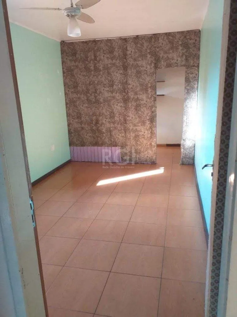 Imagem Casa para Venda - 200m², 6 dormitórios, 4 vagas - Tristeza