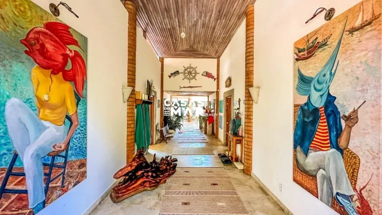 Imagem Imperdível casa frente mar à venda em Búzios-RJ, bairro Ferradura: 6 quartos, 6 suítes, 3 salas, 9 banheiros, 7 vagas, 880m².
