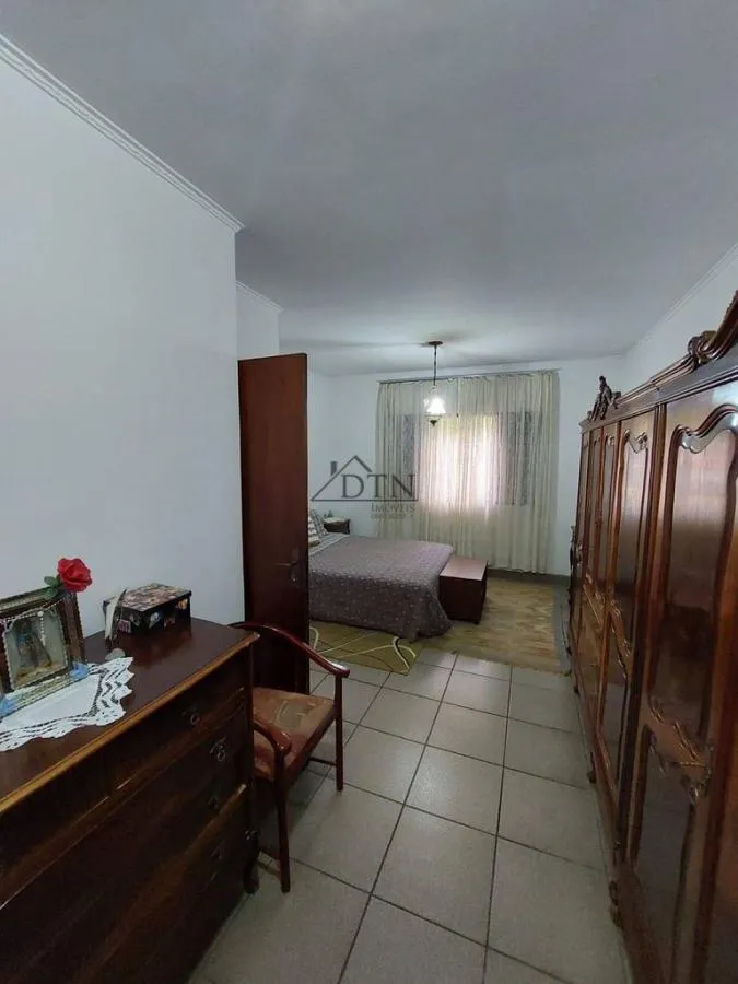 Imagem Sobrado para Venda em São Bernardo do Campo, Rudge Ramos, 4 dormitórios, 1 suíte, 2 banheiros, 1 vaga