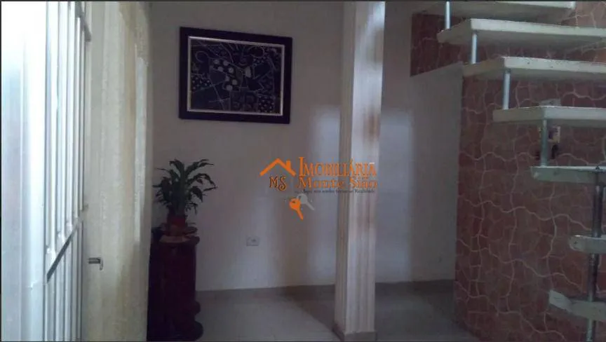 Imagem Sobrado com 3 dormitórios à venda, 200 m² por R$ 954.000,00 - Cidade Soberana - Guarulhos/SP