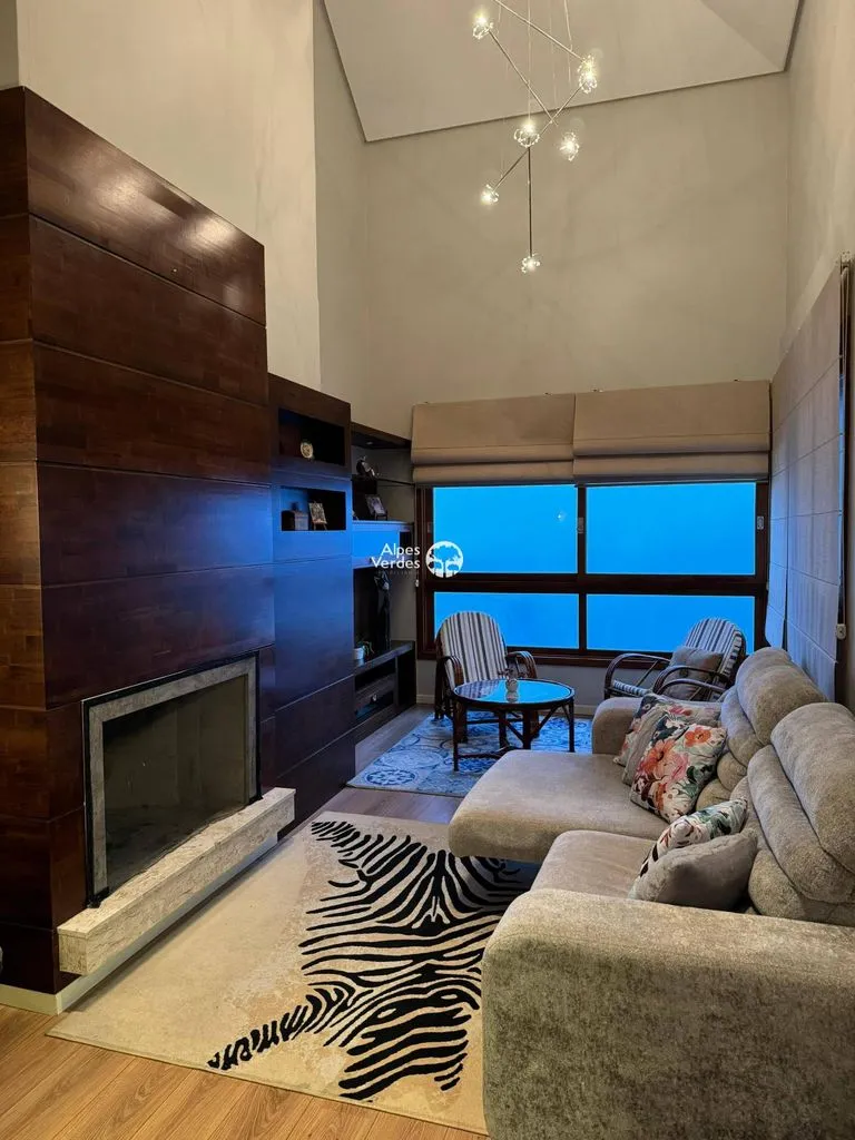 Imagem Vende-se apto no centro de Gramado- 4 Quartos- R$4.250.000,00