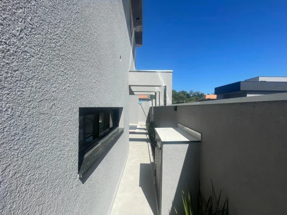 Imagem Casa com 3 Suítes e Piscina - Santana de Parnaíba/SP