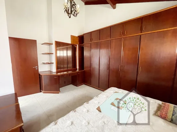 Imagem Casa em Condomínio fechado alto padrão em Sambaqui