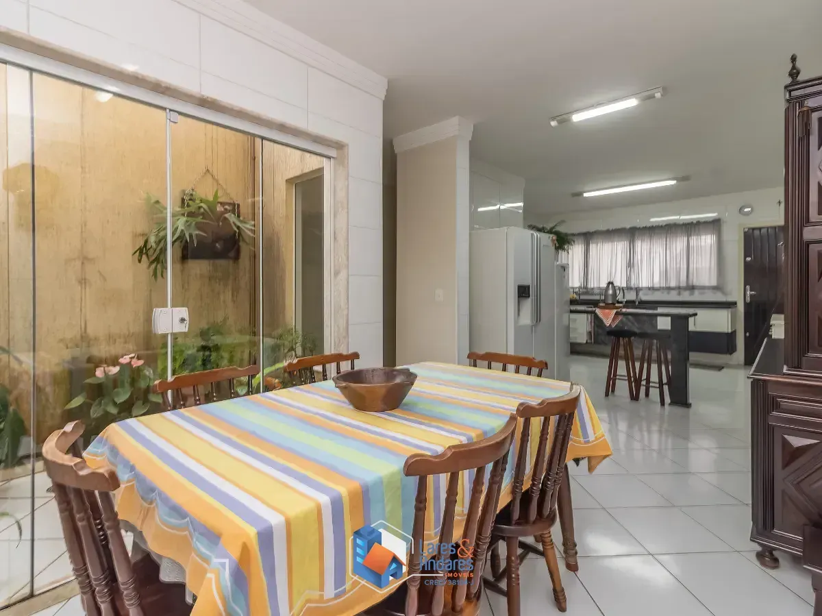 Imagem Sobrado para venda em Vila Carrão com 3 quartos, sendo 3 suítes, 289m²
