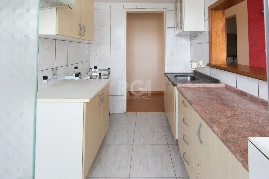 Imagem Apartamento de 2 dormitórios e 1 vaga de garagem no bairro Cristal.