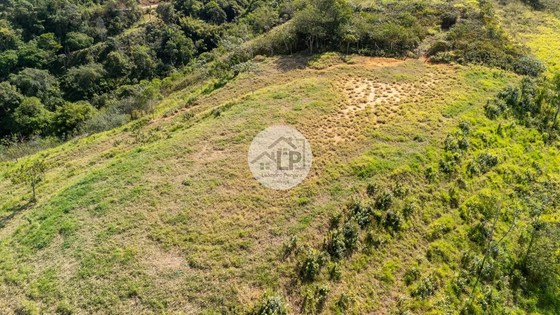 Imagem Lote/Terreno de 11000m² no bairro Penedo, em Itatiaia