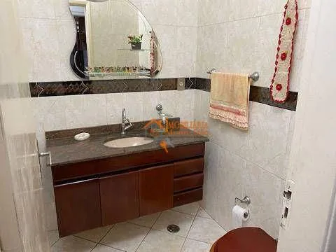 Imagem Sobrado com 4 dormitórios à venda, 360 m² por R$ 850.000,00 - Picanço - Guarulhos/SP
