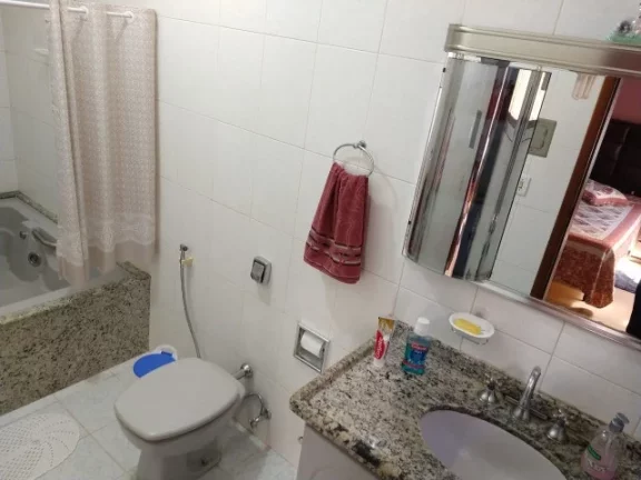 Imagem Casa em área nobre, 3 dormitórios com 1 suíte.