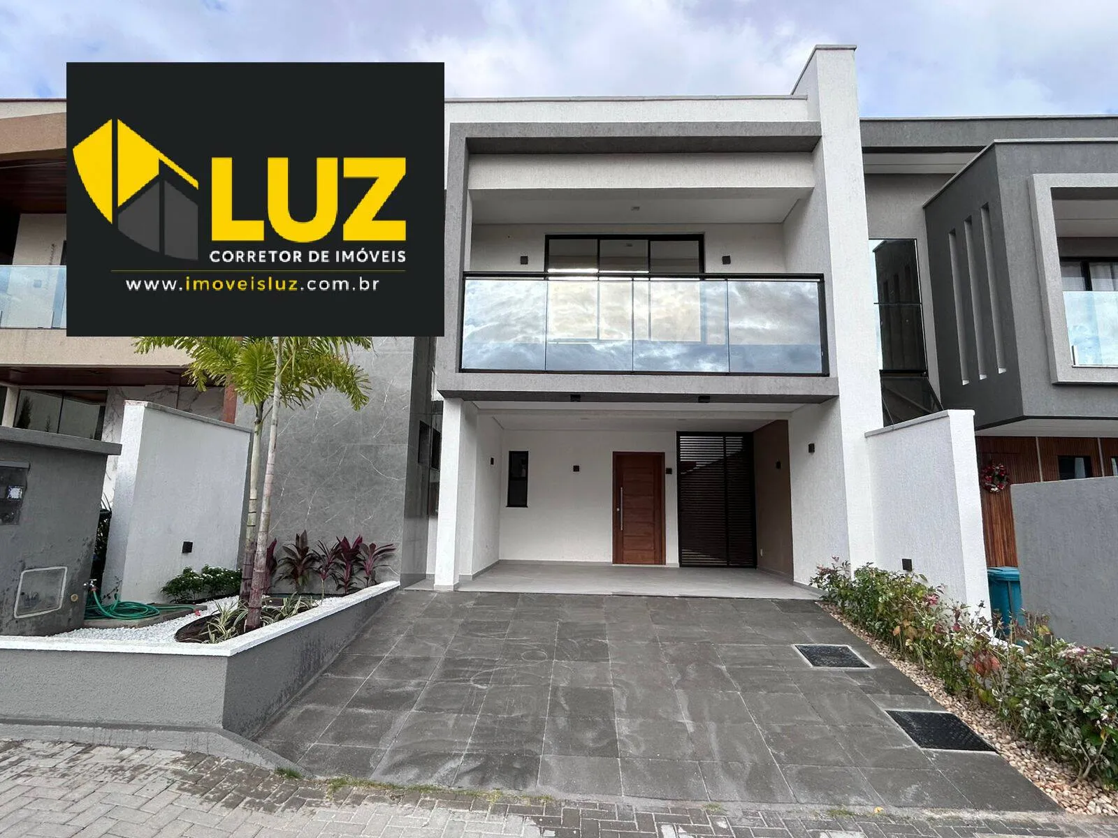 Imagem Casa de Alto Padrão à Venda no Condomínio Ignes Fiuza - Maraponga