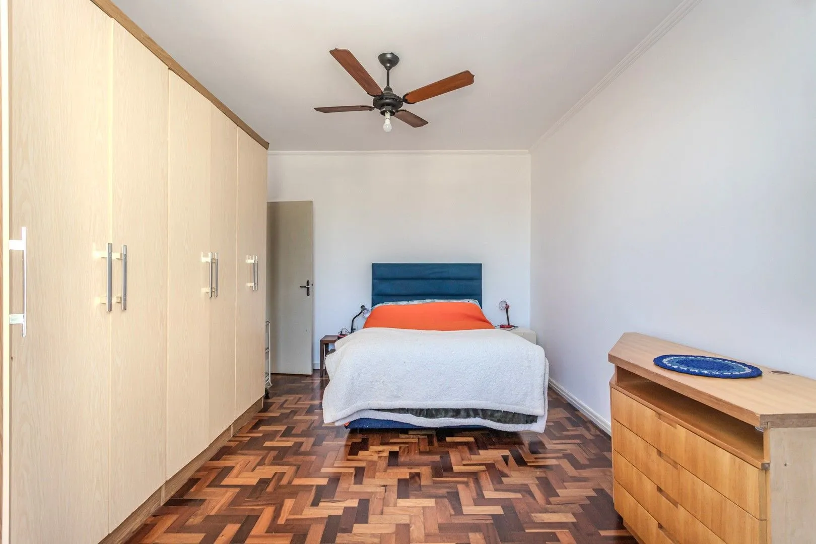 Imagem Apartamento no bairro Petrópolis de 3 dormitórios REFORMADO