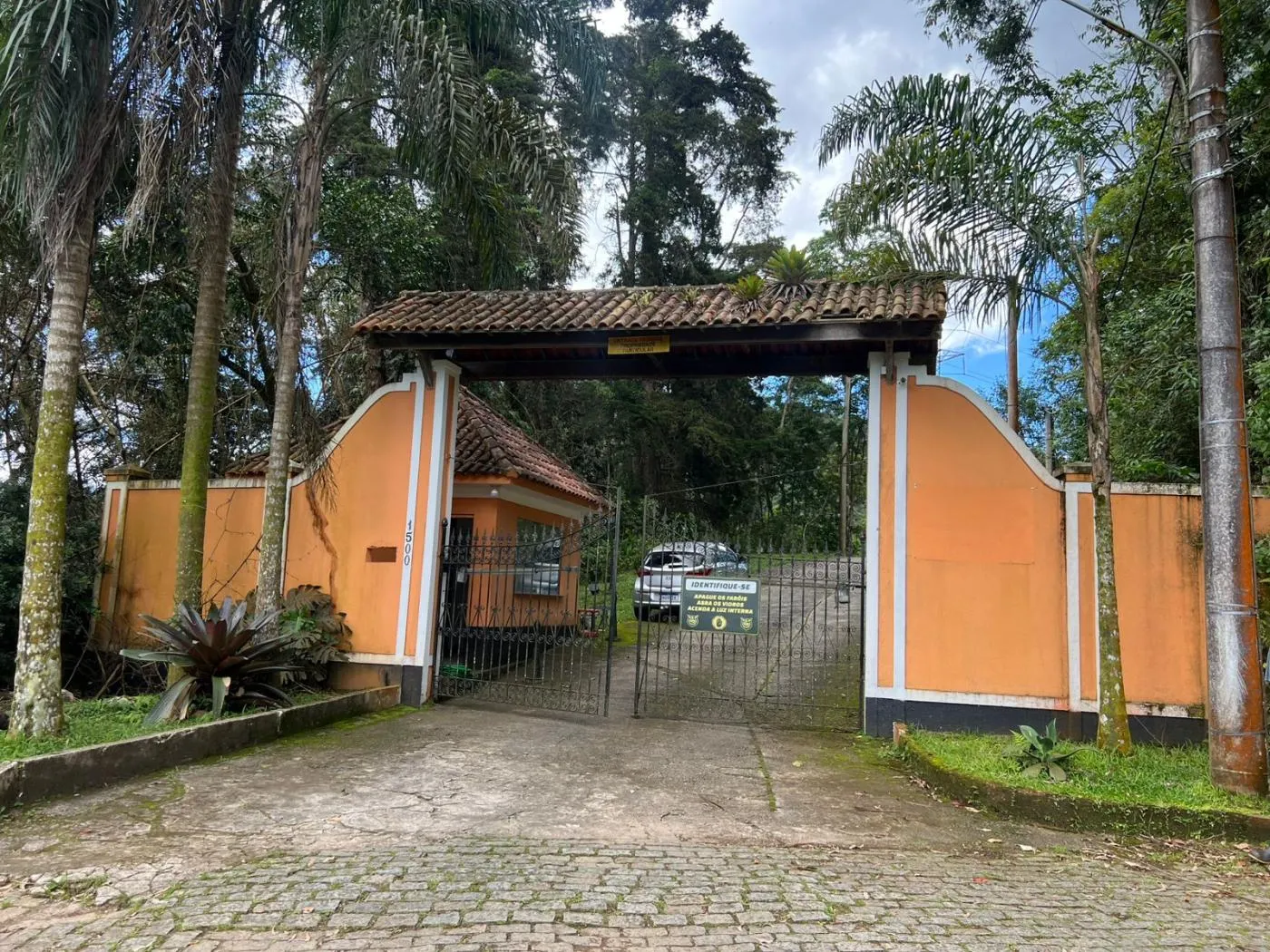 Foto do imóvel Terreno em Condomínio para Venda em Petrópolis / RJ em Rua Marechal Hermes da Fonseca