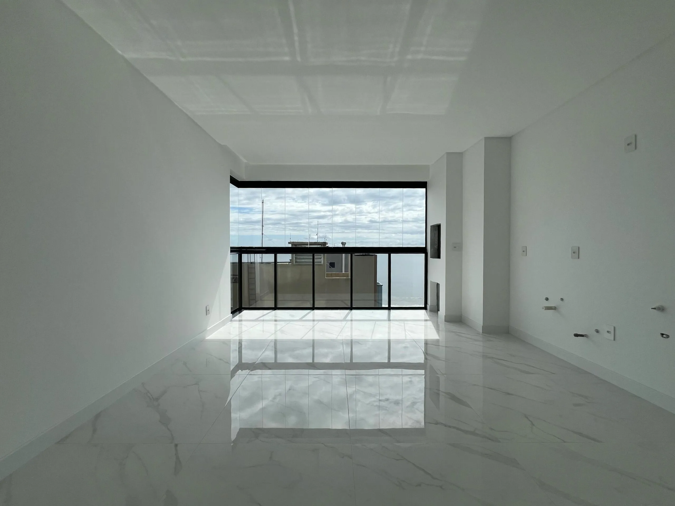 Imagem Apartamento com vista para o mar à venda com 112m2 por R$ 2.800.000,00