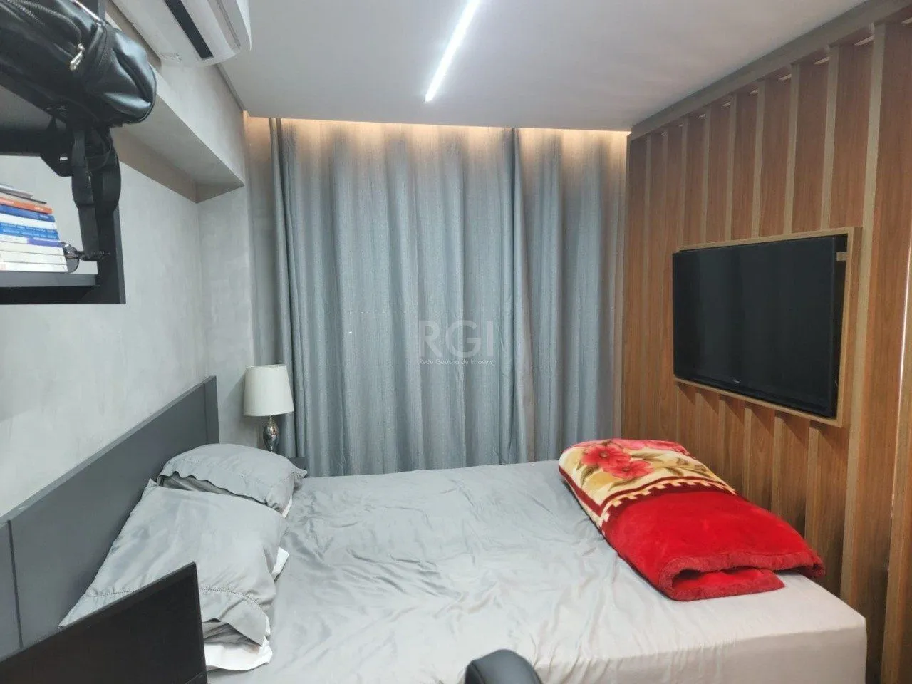 Imagem Apartamento para Venda - 40m², 1 dormitório, 1 vaga - Chácara das Pedras