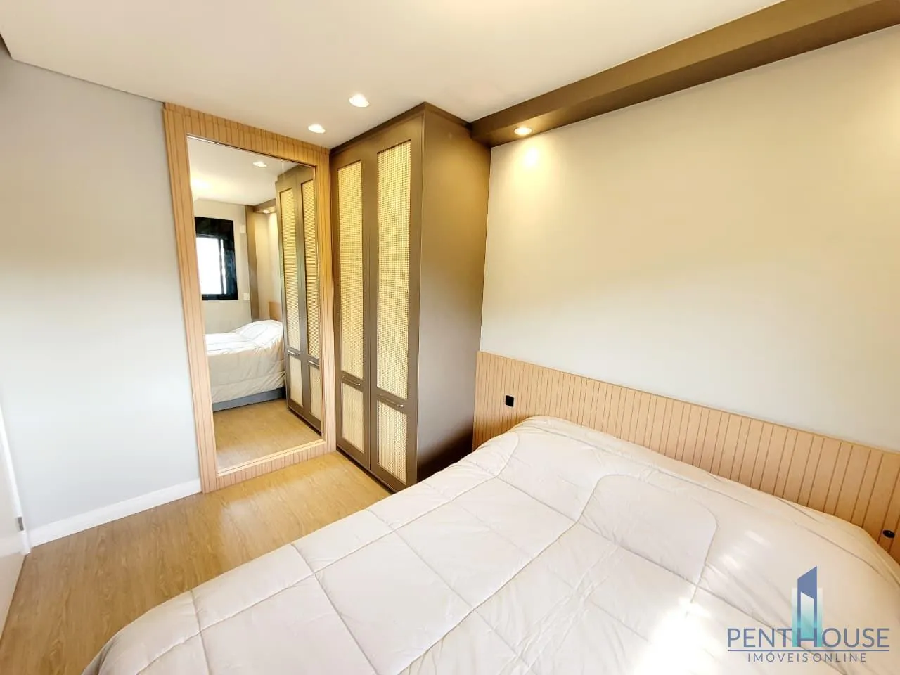 Imagem Apartamento Zona Central para Venda em Balneário Camboriú, Praia dos Amores, 2 dormitórios, 2 suítes, 2 banheiros, 1 vaga