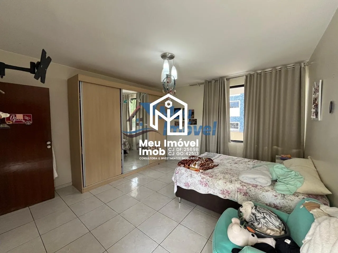 Imagem Casa 4 Quartos 2 Suítes 7 Vagas 380m² Escritura Taguatinga