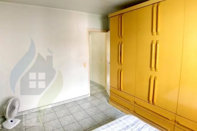 Imagem Casa de 3 dormitórios sendo 1 suíte, 2 banheiros, 2 vagas, com 110m² em Paulicéia, São Bernardo do Campo