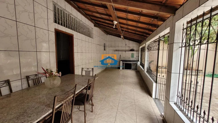 Imagem A Ipatinga imóveis acaba de trazer para você, excelente casa no bairro Bethânia!