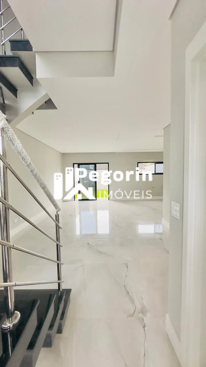 Imagem Sobrado à venda em Pinhais, Centro, com 3 quartos, 253,42m²