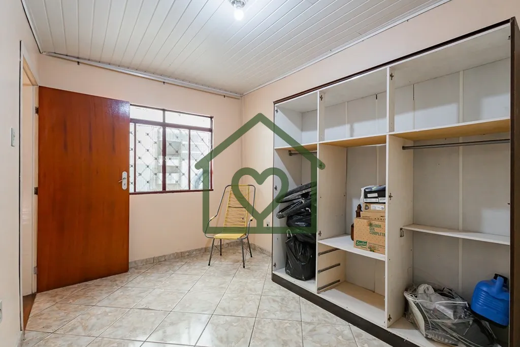 Imagem Casa residencial à venda no bairro Medianeira, em Porto Alegre

Excelente oportunidade para quem bu...