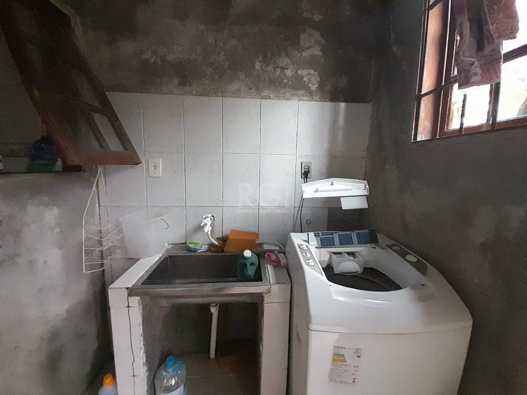 Imagem Casa para Venda com 3 dormitórios, sendo 1 suites e 3 vagas no bairro Ipanema