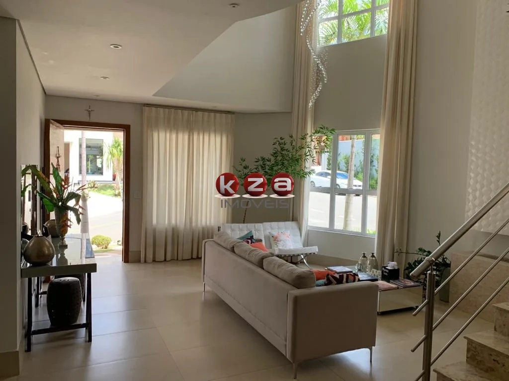 Imagem Impecável casa em condomínio à venda em Valinhos-SP, bairro Pinheiro: 3 quartos, 3 suítes, 3 salas, 5 banheiros, 4 vagas, 265m².