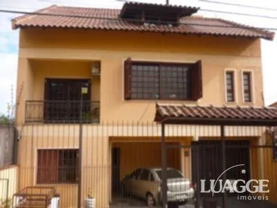 Imagem casa com 4 dormitórios, sendo uma suíte , e 530 area privativa