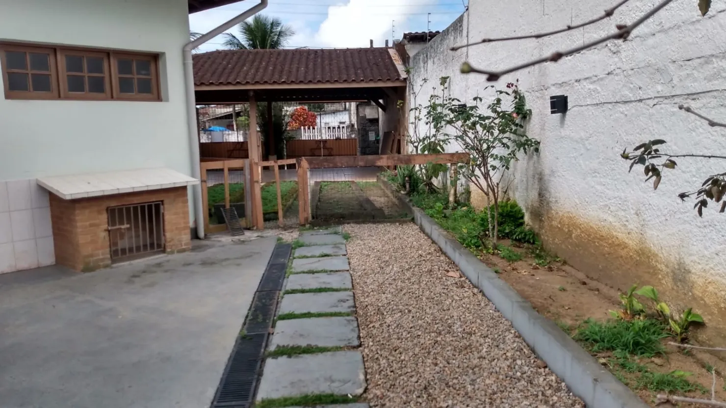 Imagem Casa à venda 2 Quartos, 2 Suites, 4 Vagas, 416M², Jardim Carolina, Ubatuba - SP