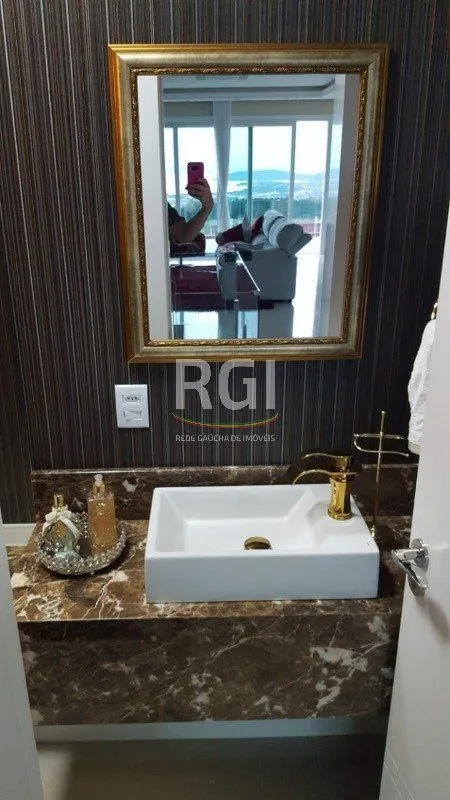 Imagem Casa para Venda - 350m², 3 dormitórios, sendo 1 suites, 2 vagas - Alto Teresópolis