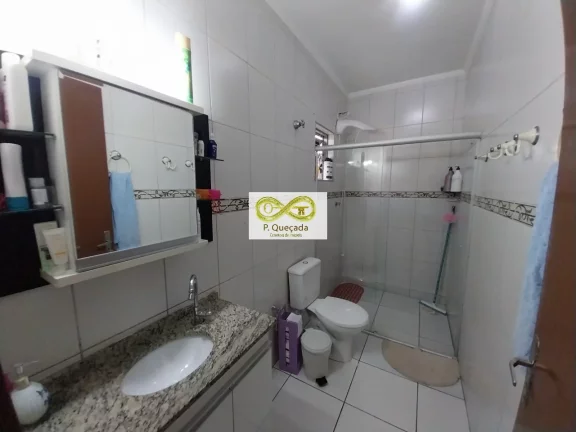 Imagem Casa disponível para venda, com 03 quartos e 02 banheiros!
