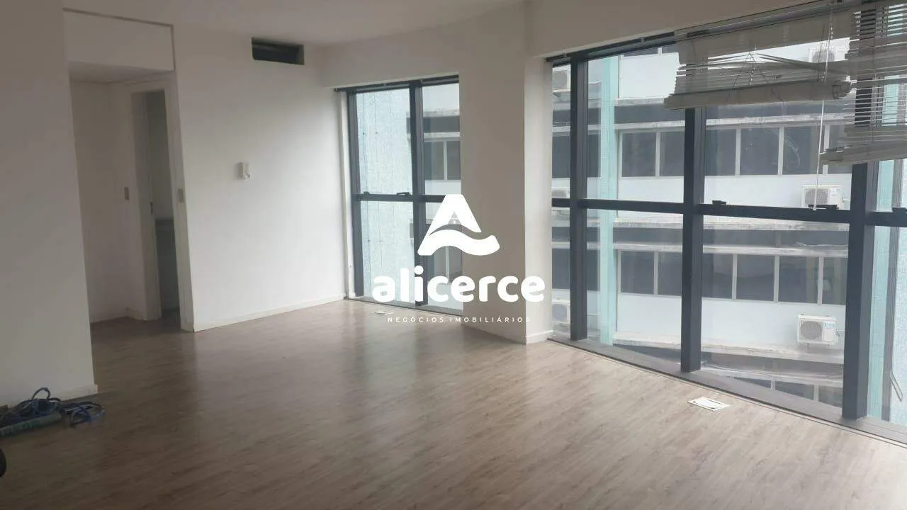 Imagem Sala Comercial à venda l 31,30m² l Centro - Florianópolis/SC