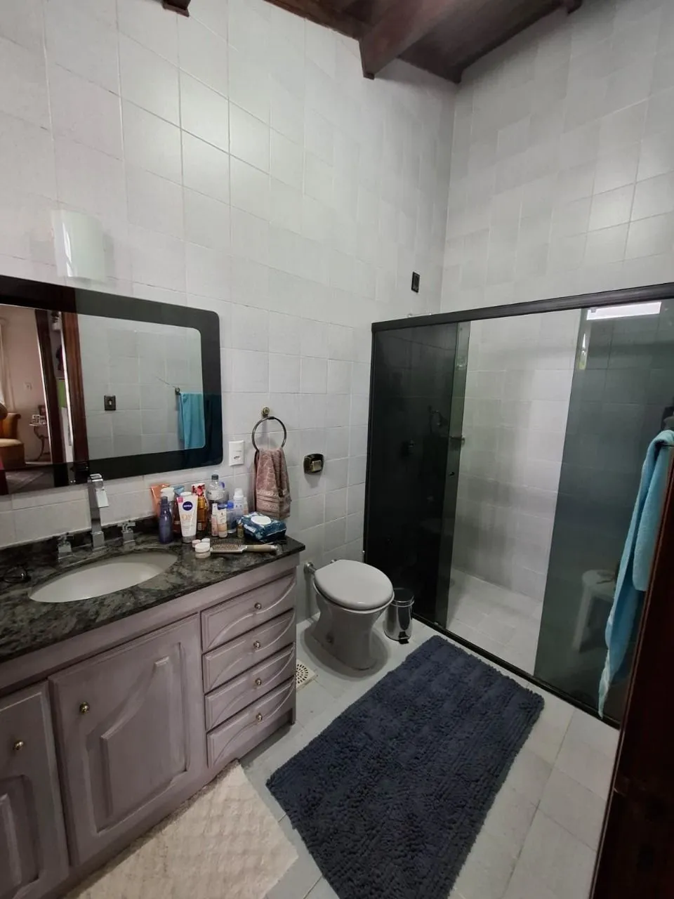 Imagem Casa em Porto Alegre, no bairro Ipanema, com 3 dormitório(s), e 3 banheiros, à venda.