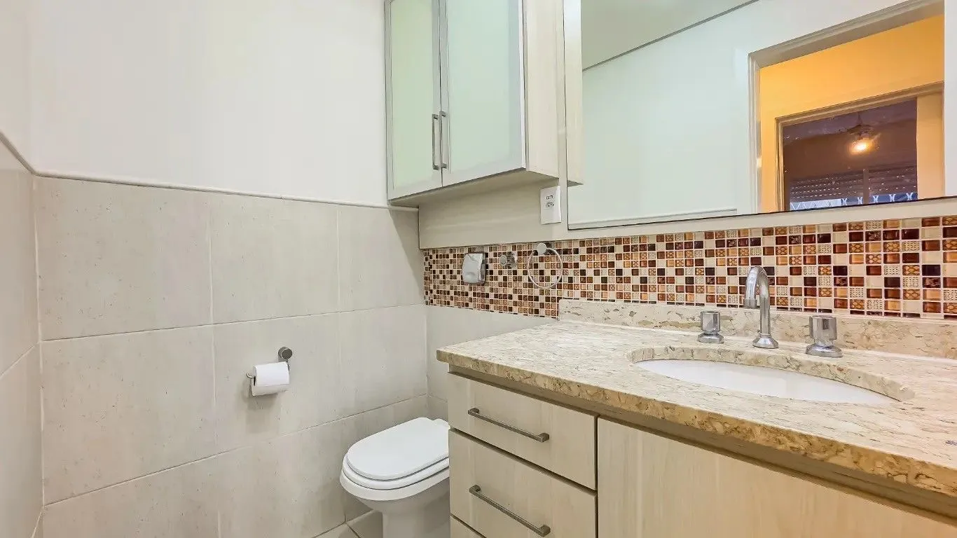 Imagem Apartamento Semimobiliado com 3 Dormitórios (1 Suíte com Hidro) - 104 m² e Vaga Coberta