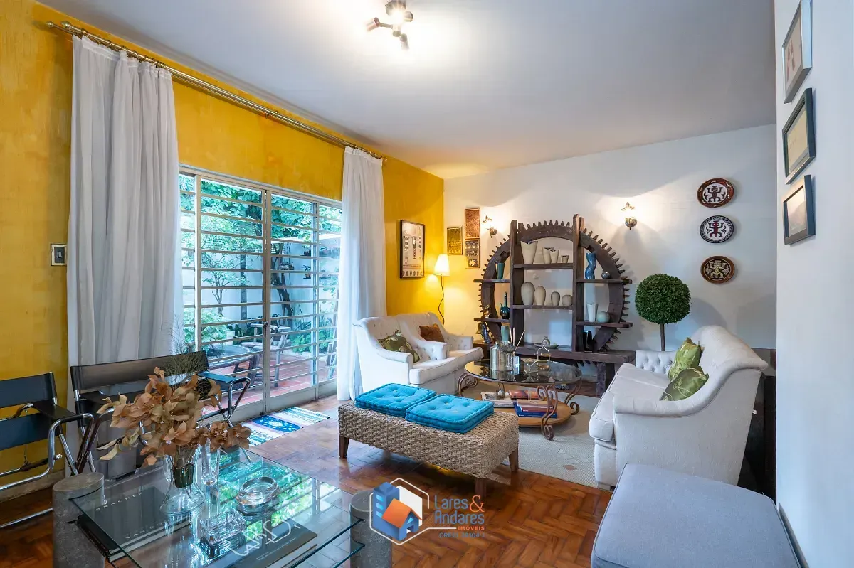 Imagem Casa para venda em Campo Belo com 4 quartos, sendo 2 suítes, 207m²